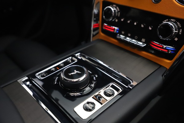 New 2021 Rolls-Royce Cullinan for sale $372,725 at Aston Martin of Greenwich in Greenwich CT 06830 28