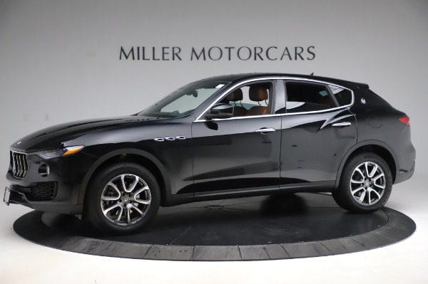 Used 2017 Maserati Levante Q4 for sale Sold at Aston Martin of Greenwich in Greenwich CT 06830 3