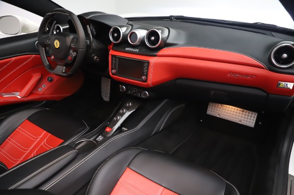 Used 2015 Ferrari California T for sale Sold at Aston Martin of Greenwich in Greenwich CT 06830 21