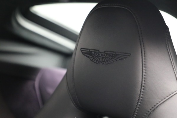 Used 2019 Aston Martin Vantage for sale $132,900 at Aston Martin of Greenwich in Greenwich CT 06830 17