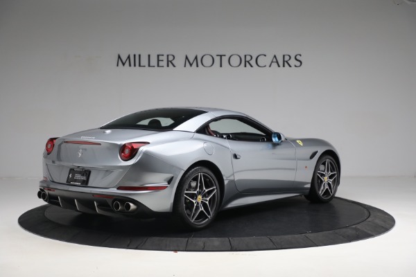 Used 2017 Ferrari California T for sale Sold at Aston Martin of Greenwich in Greenwich CT 06830 16