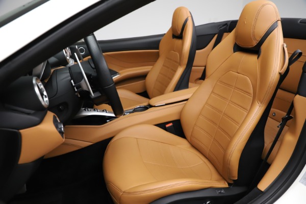 Used 2018 Ferrari California T for sale $169,900 at Aston Martin of Greenwich in Greenwich CT 06830 19