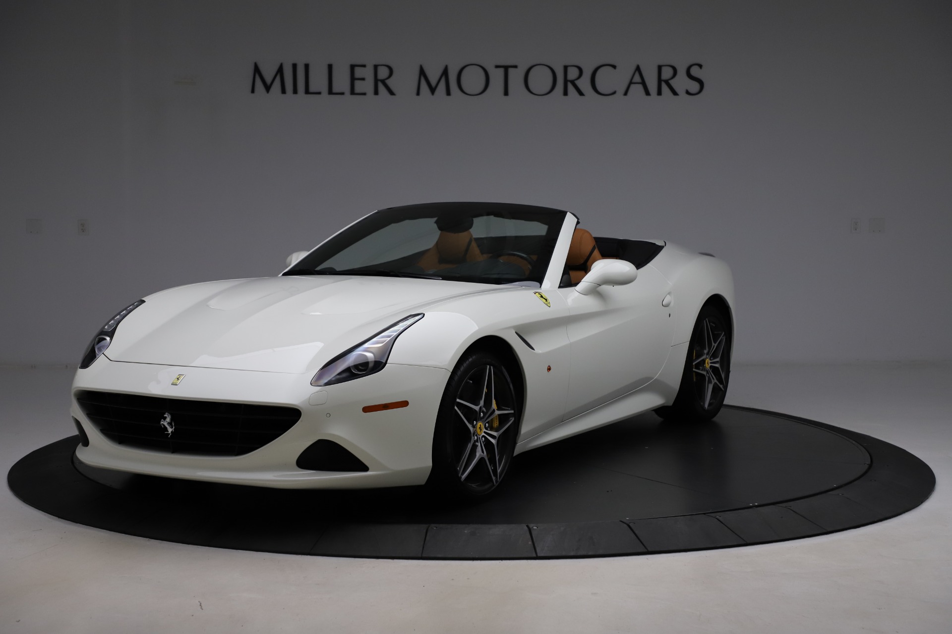 Used 2018 Ferrari California T for sale Sold at Aston Martin of Greenwich in Greenwich CT 06830 1