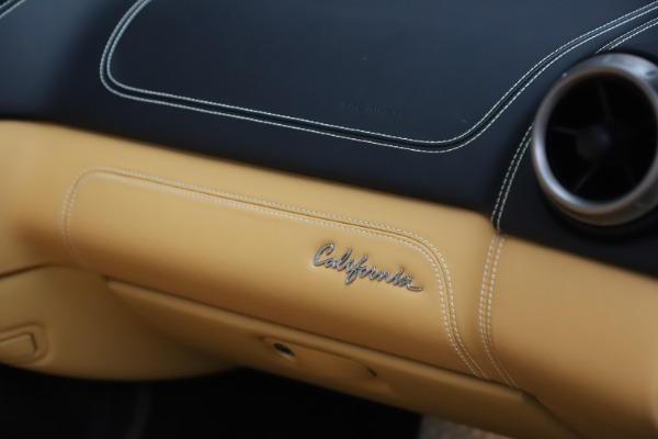 Used 2014 Ferrari California 30 for sale Sold at Aston Martin of Greenwich in Greenwich CT 06830 28