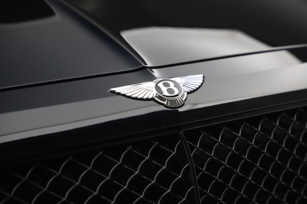 Used 2018 Bentley Bentayga Black Edition for sale $169,900 at Aston Martin of Greenwich in Greenwich CT 06830 14