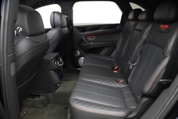 Used 2018 Bentley Bentayga Black Edition for sale $169,900 at Aston Martin of Greenwich in Greenwich CT 06830 21