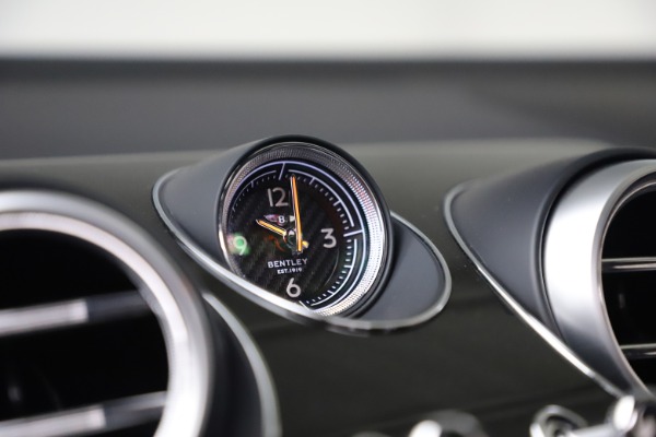 Used 2018 Bentley Bentayga Black Edition for sale $169,900 at Aston Martin of Greenwich in Greenwich CT 06830 23