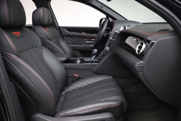 Used 2018 Bentley Bentayga Black Edition for sale $169,900 at Aston Martin of Greenwich in Greenwich CT 06830 25