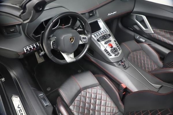 Used 2015 Lamborghini Aventador Roadster LP 700-4 for sale $349,900 at Aston Martin of Greenwich in Greenwich CT 06830 19