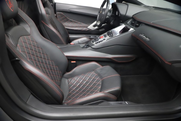 Used 2015 Lamborghini Aventador Roadster LP 700-4 for sale $349,900 at Aston Martin of Greenwich in Greenwich CT 06830 26