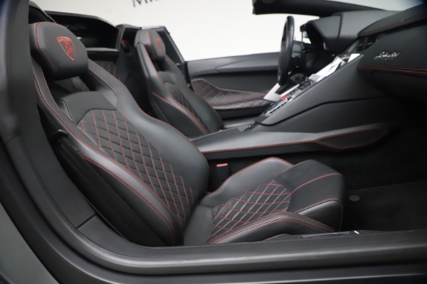 Used 2015 Lamborghini Aventador Roadster LP 700-4 for sale $349,900 at Aston Martin of Greenwich in Greenwich CT 06830 27