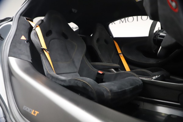 Used 2019 McLaren 600LT Coupe for sale $229,900 at Aston Martin of Greenwich in Greenwich CT 06830 19