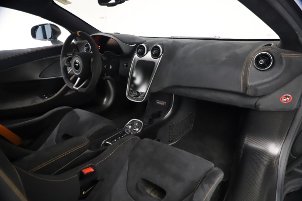 Used 2019 McLaren 600LT Coupe for sale $229,900 at Aston Martin of Greenwich in Greenwich CT 06830 20
