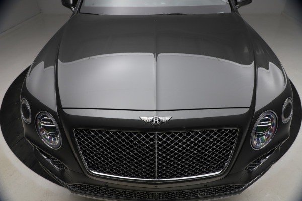 Used 2018 Bentley Bentayga W12 for sale Sold at Aston Martin of Greenwich in Greenwich CT 06830 15