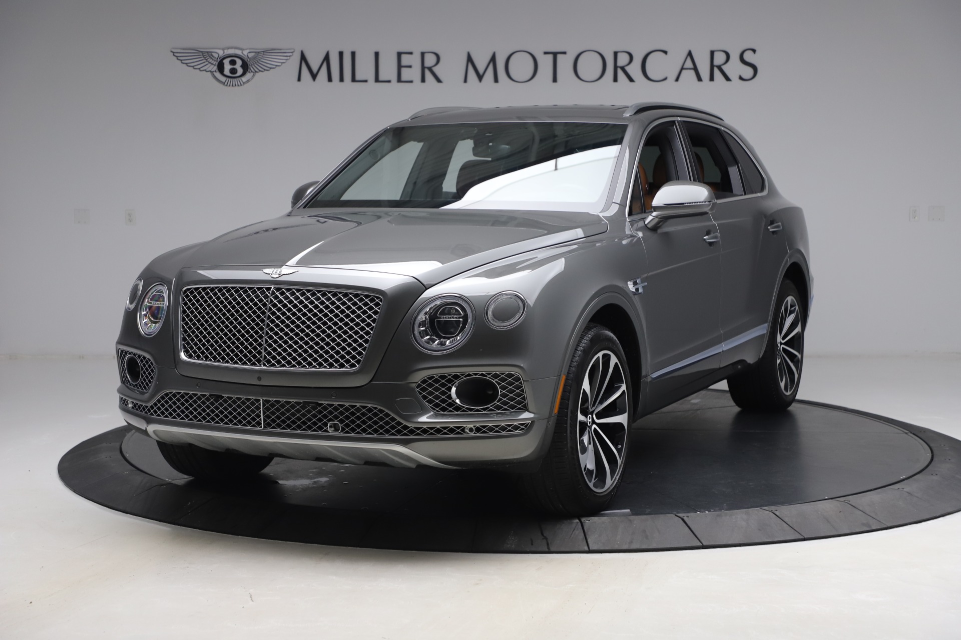 Used 2018 Bentley Bentayga W12 for sale Sold at Aston Martin of Greenwich in Greenwich CT 06830 1
