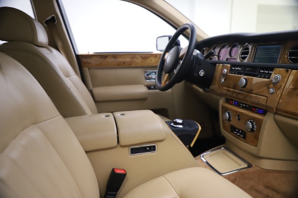 Used 2006 Rolls-Royce Phantom for sale Sold at Aston Martin of Greenwich in Greenwich CT 06830 21