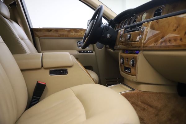 Used 2006 Rolls-Royce Phantom for sale Sold at Aston Martin of Greenwich in Greenwich CT 06830 24