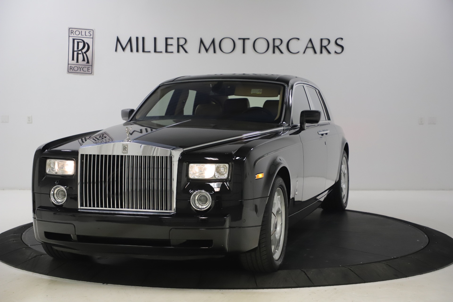 Used 2006 Rolls-Royce Phantom for sale Sold at Aston Martin of Greenwich in Greenwich CT 06830 1