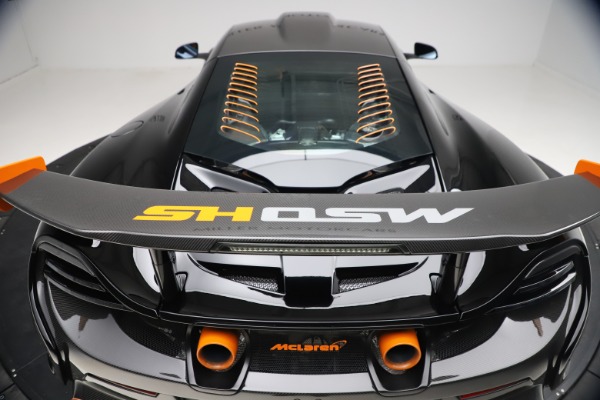 Used 2016 McLaren 688 MSO HS for sale $624,900 at Aston Martin of Greenwich in Greenwich CT 06830 27