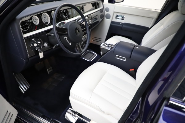 Used 2016 Rolls-Royce Phantom EWB for sale Sold at Aston Martin of Greenwich in Greenwich CT 06830 11