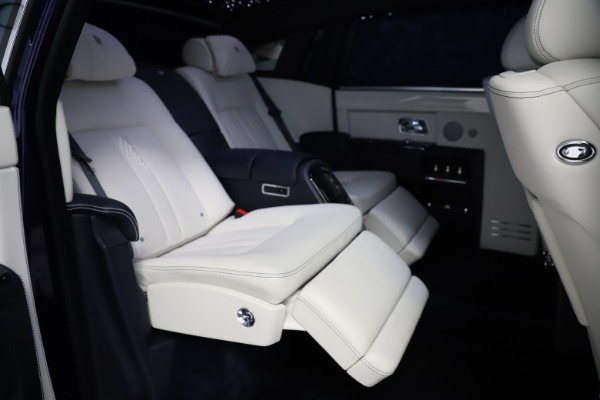 Used 2016 Rolls-Royce Phantom EWB for sale Sold at Aston Martin of Greenwich in Greenwich CT 06830 21