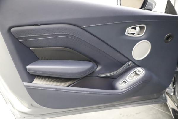 Used 2021 Aston Martin Vantage Roadster for sale $139,900 at Miller Motorcars Aston Martin in Greenwich CT 06830 27