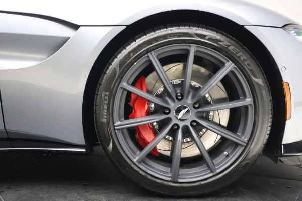 Used 2021 Aston Martin Vantage Roadster for sale $139,900 at Miller Motorcars Aston Martin in Greenwich CT 06830 28