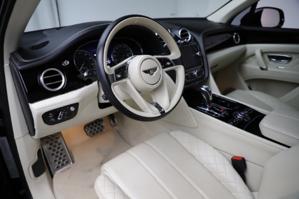 Used 2018 Bentley Bentayga W12 Signature for sale Sold at Aston Martin of Greenwich in Greenwich CT 06830 18