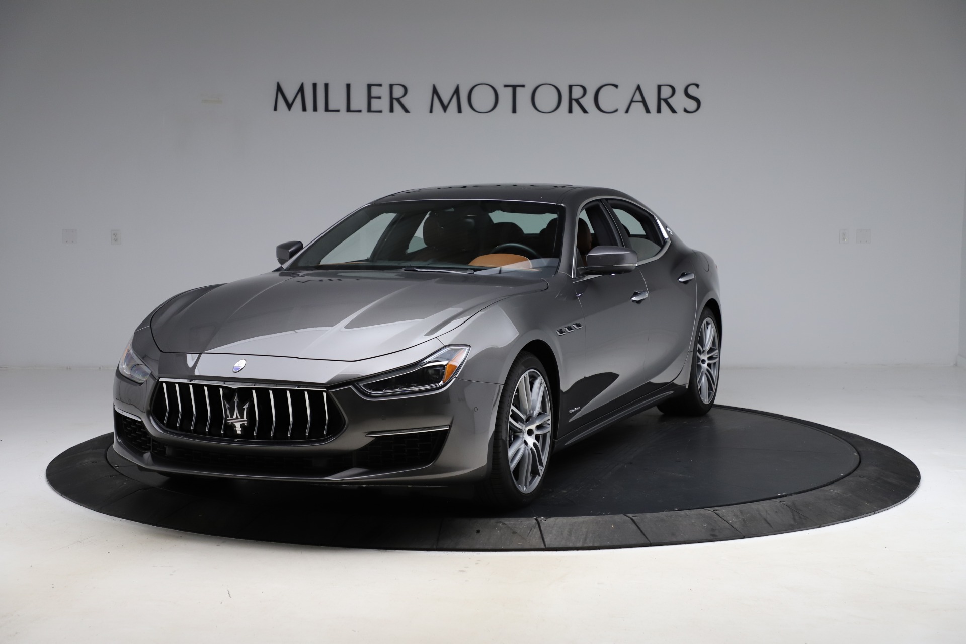 Used 2018 Maserati Ghibli SQ4 GranLusso for sale Sold at Aston Martin of Greenwich in Greenwich CT 06830 1