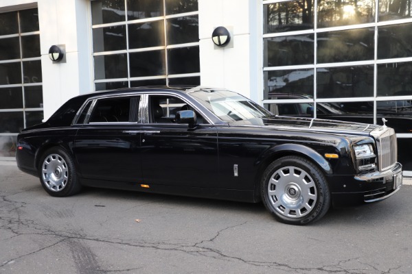 Used 2015 Rolls-Royce Phantom EWB for sale Sold at Aston Martin of Greenwich in Greenwich CT 06830 3