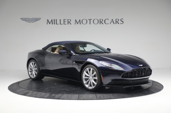 New 2021 Aston Martin DB11 Volante Convertible for sale $274,916 at Aston Martin of Greenwich in Greenwich CT 06830 18