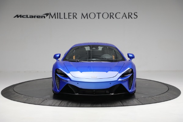 New 2023 McLaren Artura for sale $277,250 at Aston Martin of Greenwich in Greenwich CT 06830 11
