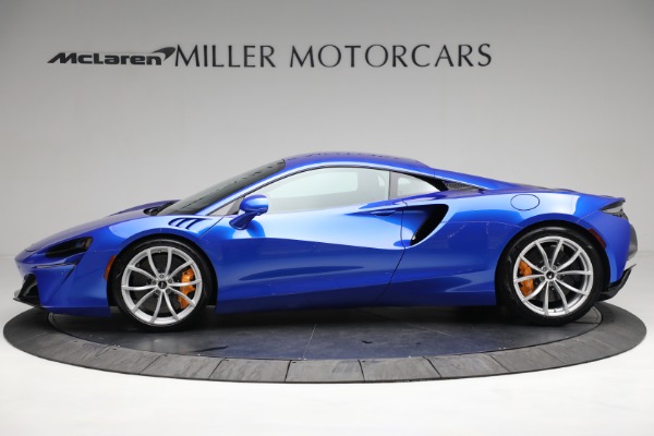 New 2023 McLaren Artura for sale $277,250 at Aston Martin of Greenwich in Greenwich CT 06830 2