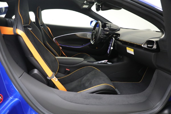 New 2023 McLaren Artura for sale $277,250 at Aston Martin of Greenwich in Greenwich CT 06830 24