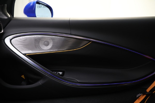 New 2023 McLaren Artura for sale $277,250 at Aston Martin of Greenwich in Greenwich CT 06830 28