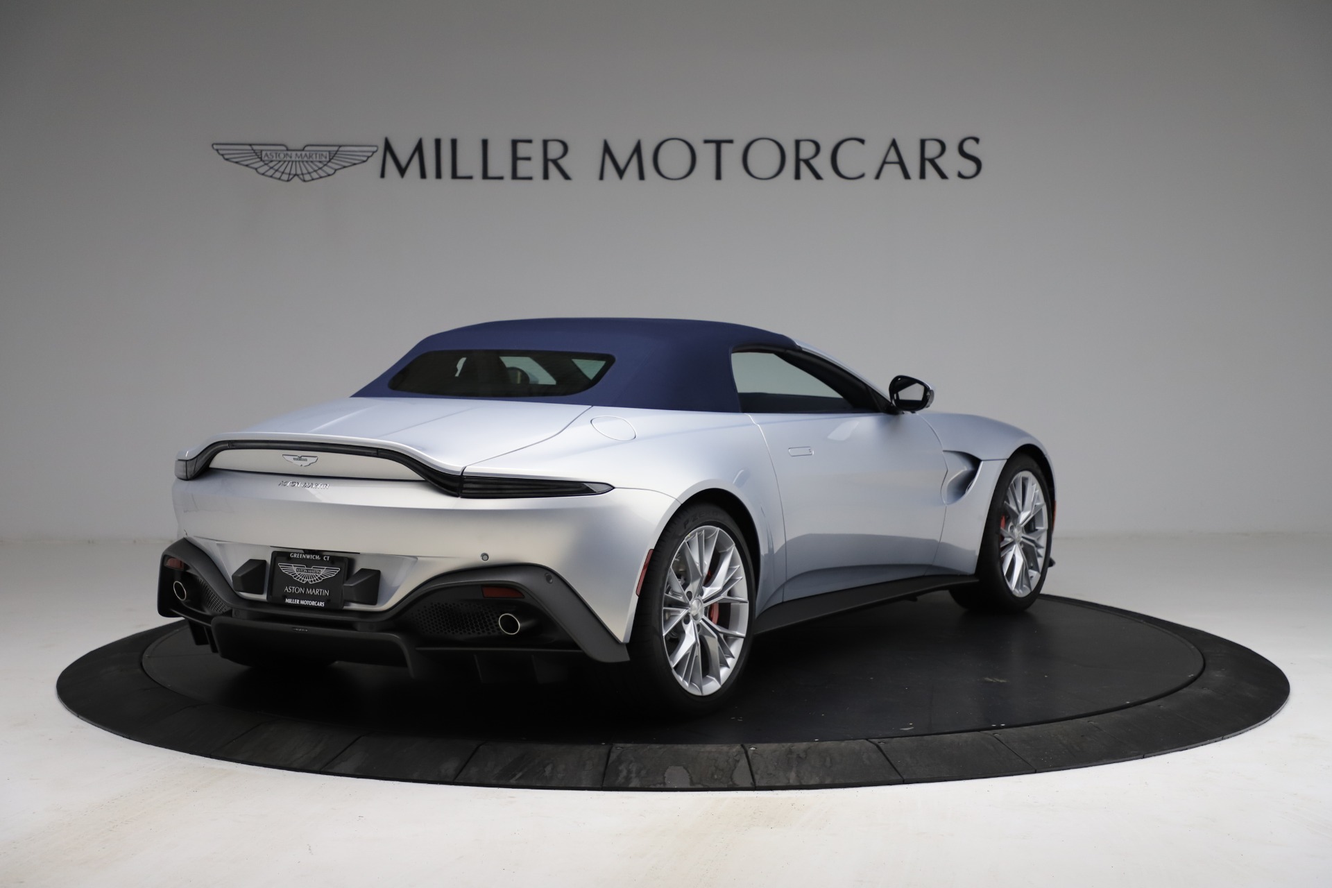 ASTON MARTIN カタログ New 2021 Aston Martin Vantage Roadster For Sale (Special