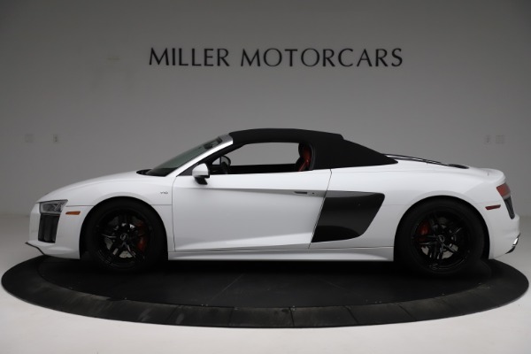 Used 2018 Audi R8 Spyder for sale Sold at Aston Martin of Greenwich in Greenwich CT 06830 16