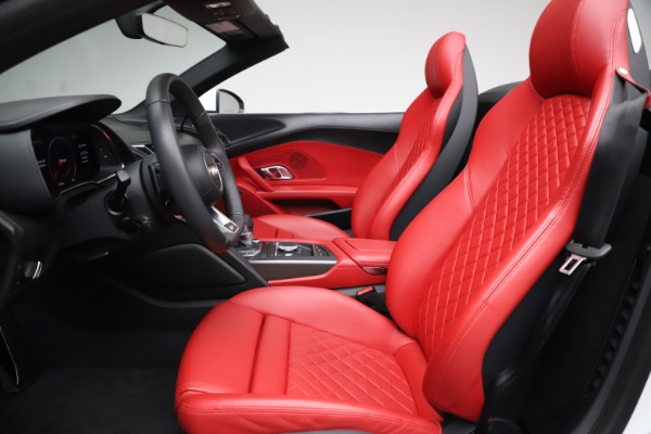 Used 2018 Audi R8 Spyder for sale Sold at Aston Martin of Greenwich in Greenwich CT 06830 20