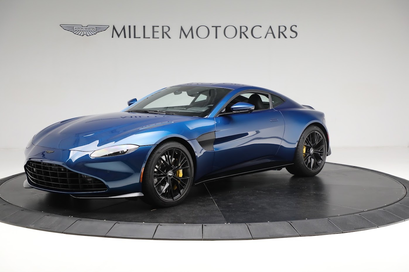 Used 2021 Aston Martin Vantage for sale Sold at Aston Martin of Greenwich in Greenwich CT 06830 1