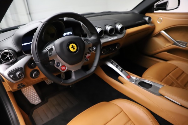 Used 2015 Ferrari F12 Berlinetta for sale $277,900 at Aston Martin of Greenwich in Greenwich CT 06830 14