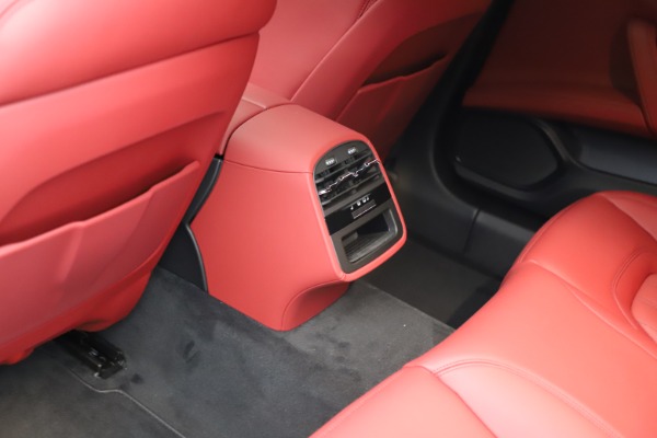 New 2021 Maserati Quattroporte S Q4 GranLusso for sale $122,435 at Aston Martin of Greenwich in Greenwich CT 06830 19