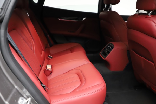 New 2021 Maserati Quattroporte S Q4 GranLusso for sale $122,435 at Aston Martin of Greenwich in Greenwich CT 06830 24