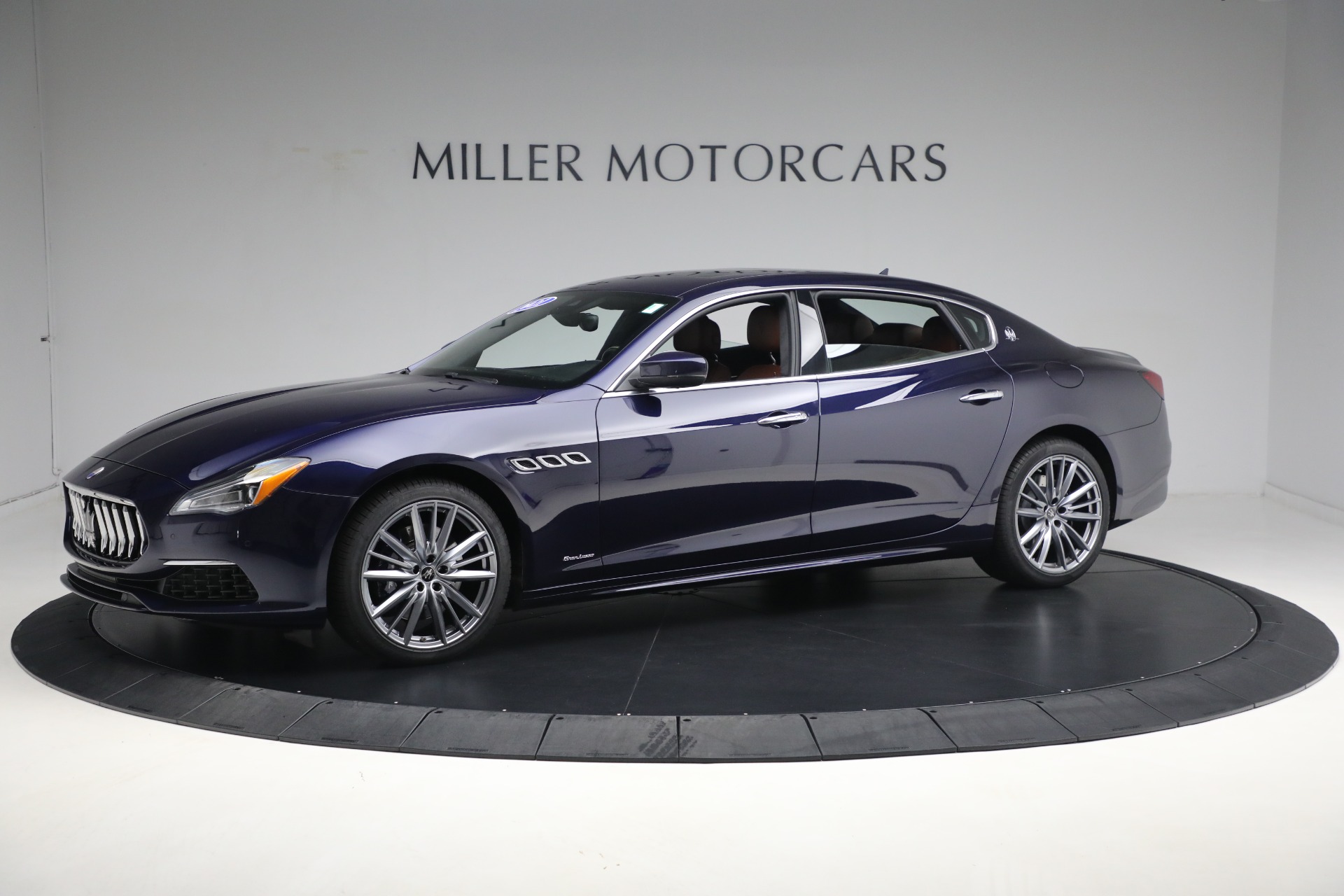Used 2021 Maserati Quattroporte S Q4 GranLusso for sale Sold at Aston Martin of Greenwich in Greenwich CT 06830 1