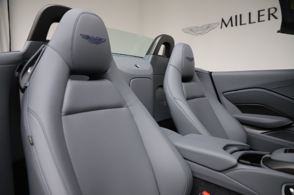 New 2021 Aston Martin Vantage Roadster for sale Sold at Aston Martin of Greenwich in Greenwich CT 06830 24