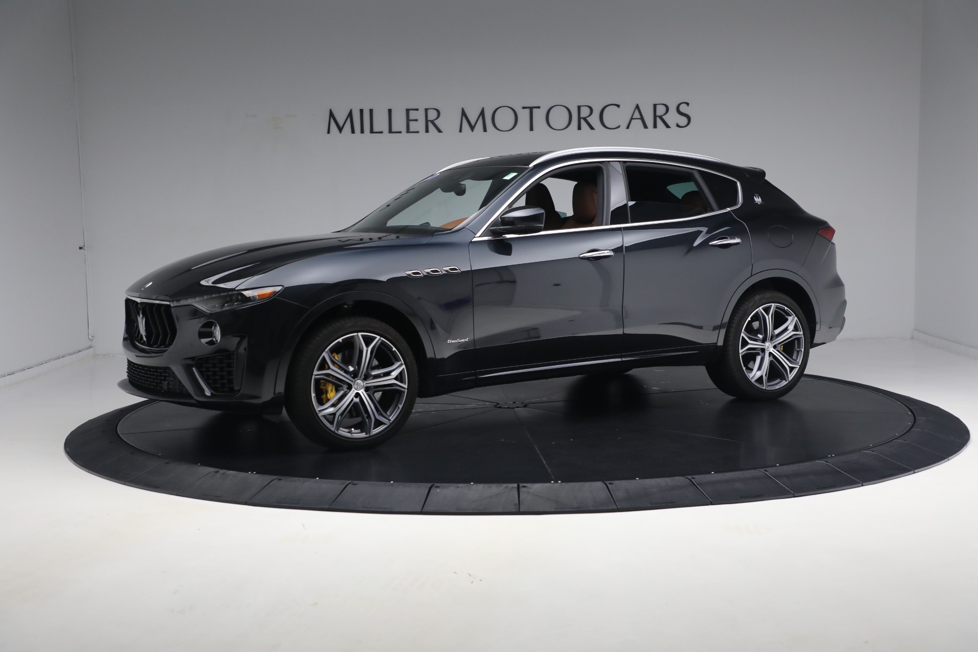 Used 2021 Maserati Levante S Q4 GranSport for sale Sold at Aston Martin of Greenwich in Greenwich CT 06830 1