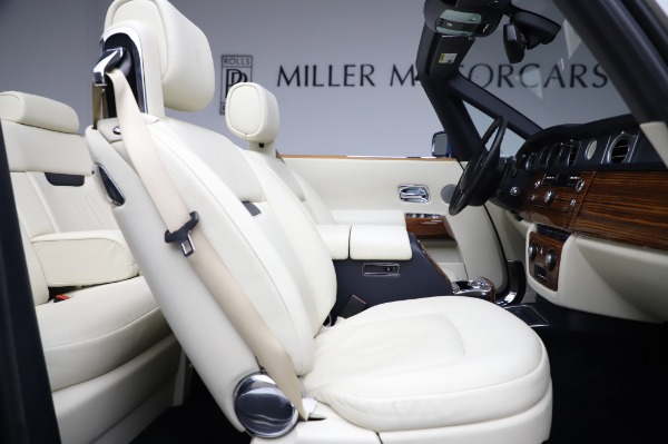 Used 2009 Rolls-Royce Phantom Drophead Coupe for sale Sold at Aston Martin of Greenwich in Greenwich CT 06830 25