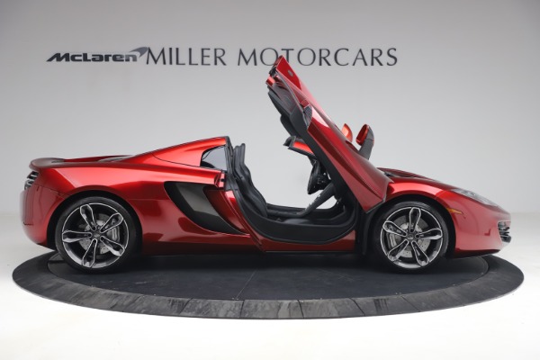 Used 2013 McLaren MP4-12C Spider for sale $134,900 at Aston Martin of Greenwich in Greenwich CT 06830 19