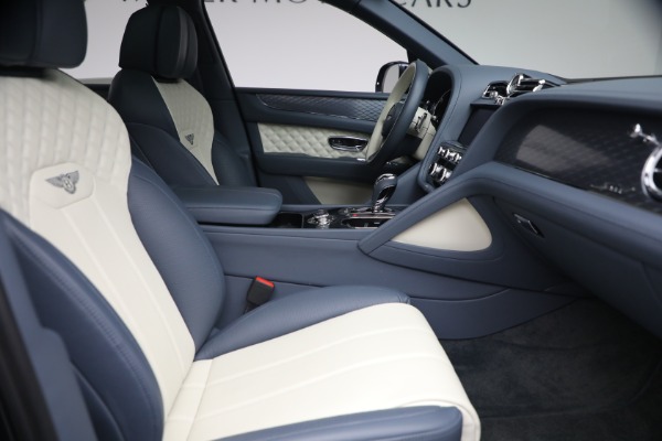 Used 2021 Bentley Bentayga Speed for sale $155,900 at Miller Motorcars Aston Martin in Greenwich CT 06830 28