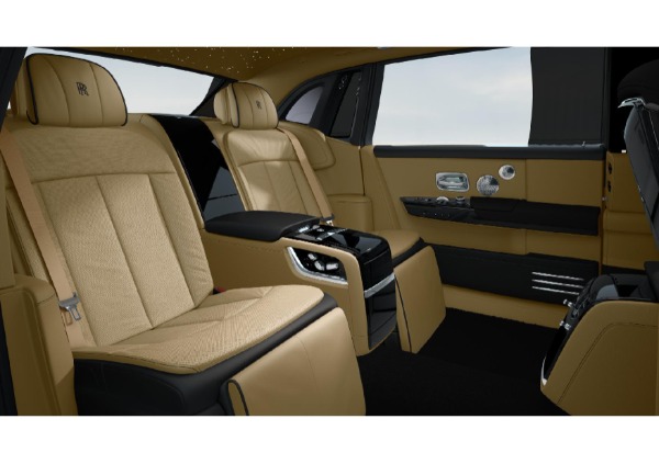 New 2022 Rolls-Royce Phantom EWB for sale Sold at Aston Martin of Greenwich in Greenwich CT 06830 6