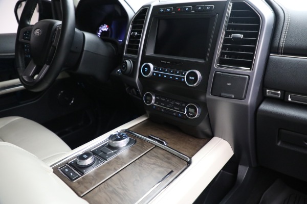 Used 2019 Ford Expedition MAX Platinum for sale Sold at Aston Martin of Greenwich in Greenwich CT 06830 24